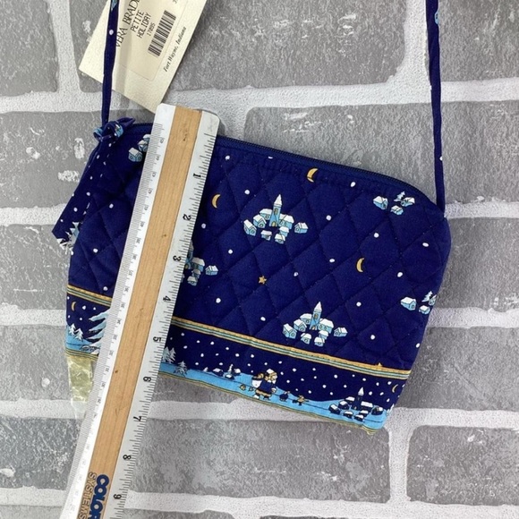 NWT Vera Bradley 1997 Christmas Print Crossbody Bag - Picture 3 of 6